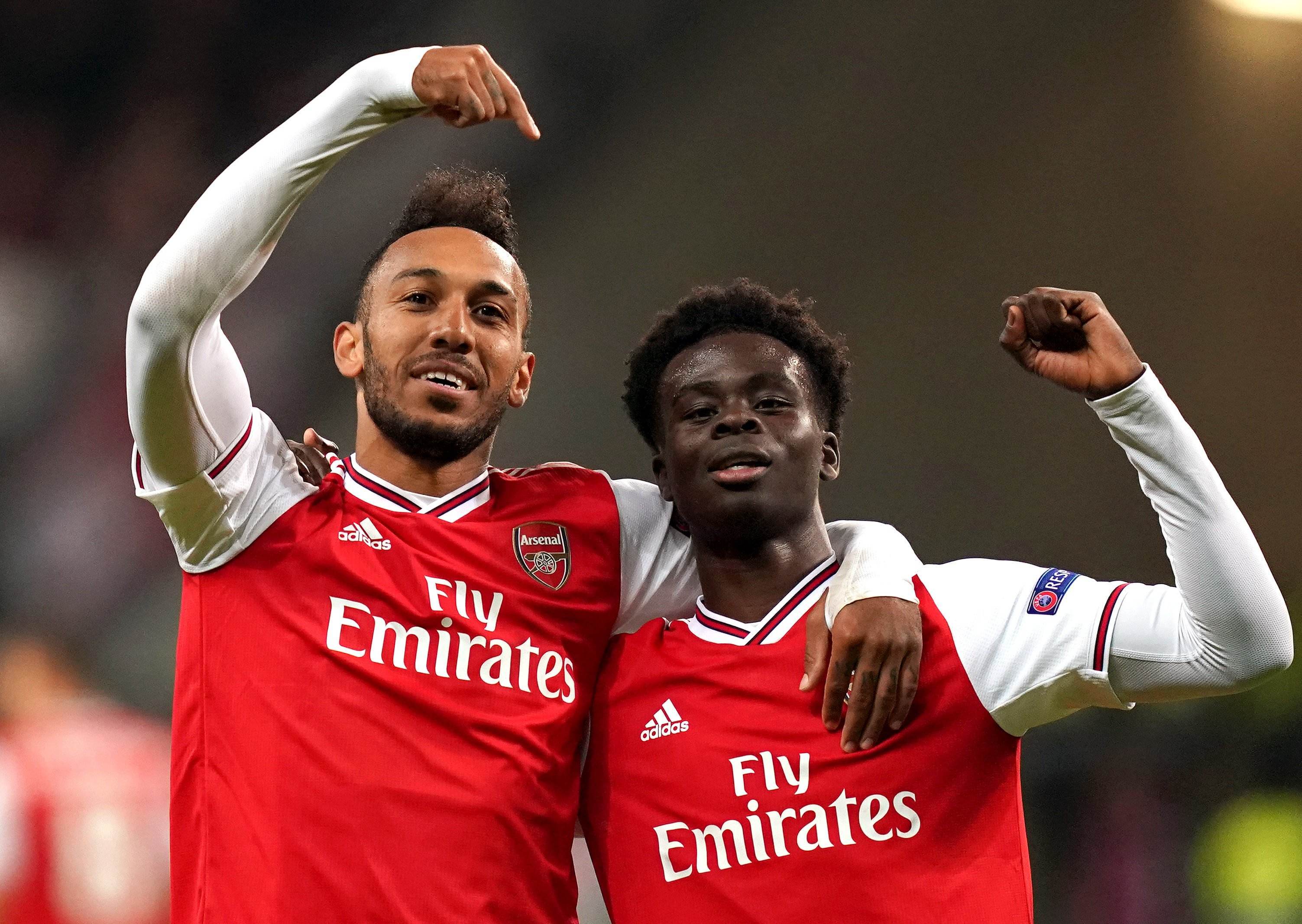 型男四连拍！📷（镜头连发四张，型男出镜！📷）