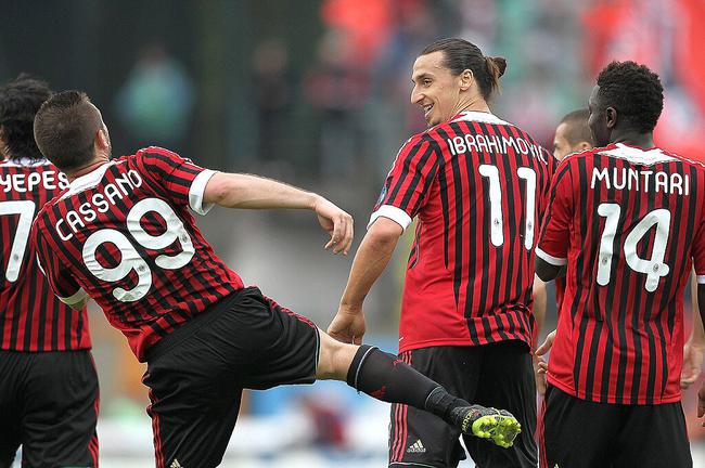 半场：皇马1-2曼城，罗德里戈破门，奥赖利扳平，哈兰德反超（半场战报：皇马1-2落后曼城，罗德里戈先开纪录，奥赖利扳平，哈兰德反超比分）